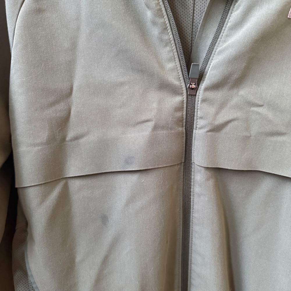Figs Utility Jacket in Olive Green - Picture 4 of 4
